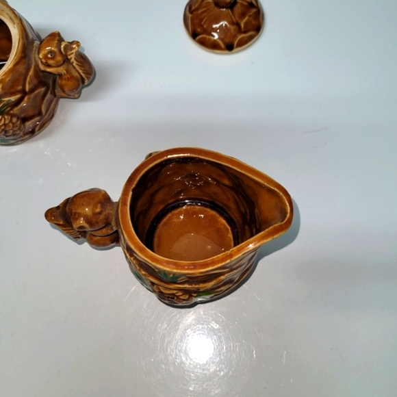❤️ 5 for $25 - Vintage Squirrel Acorn Cream and Sugar Serving Set - Picture 4 of 8